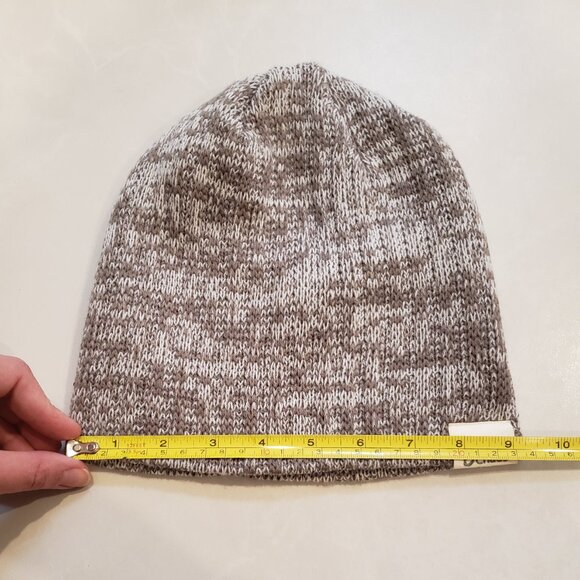 Chaos white and tan hat toque, Made in Canada - Picture 4 of 5